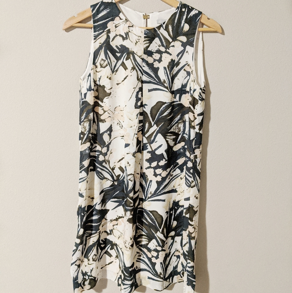 H&M Floral Sleeveless Shift Dress White Blue